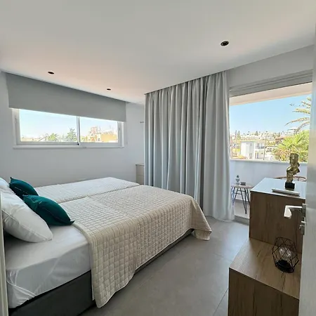 Apartment Living Boutique Adults Only *