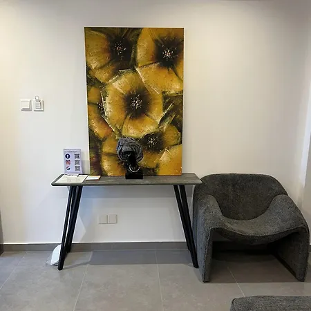 Living Boutique Adults Only *