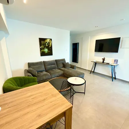 Living Boutique Adults Only Айя-Напа