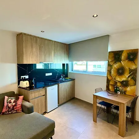 Living Boutique Adults Only Apartment *