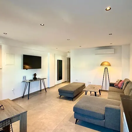 Apartment Living Boutique Adults Only *