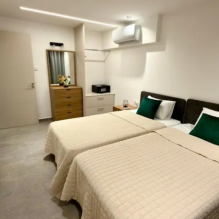 Living Boutique Adults Only Apartment *