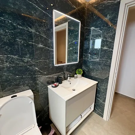 Living Boutique Adults Only Apartment