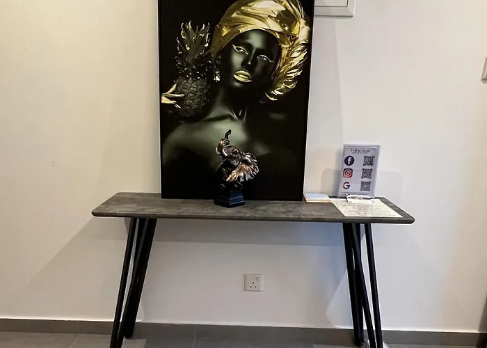 Living Boutique Adults Only *